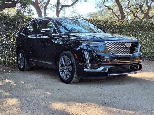 2025 Cadillac XT6 Premium Luxury AWD