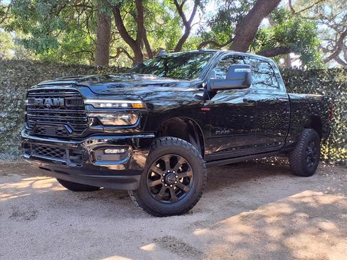 2025 RAM 2500 Laramie 4x4 Crew Cab 64 Box