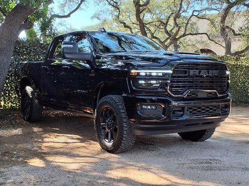 2025 RAM 2500 Laramie 4x4 Crew Cab 64 Box