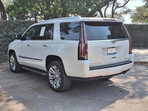 2020 Cadillac Escalade Luxury