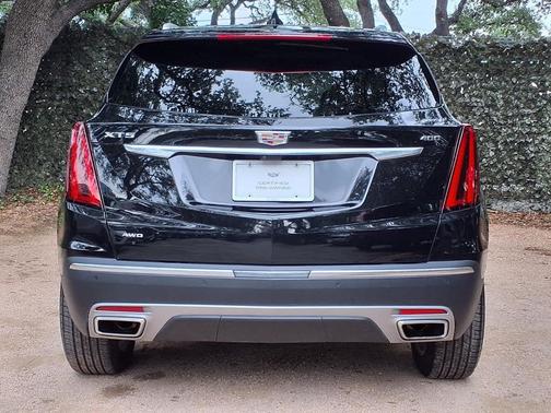 Stellar Black Metallic 2024 Cadillac XT5 Premium Luxury