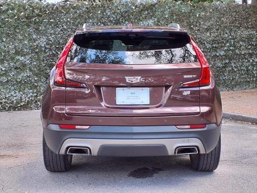 2022 Cadillac XT4 Premium Luxury