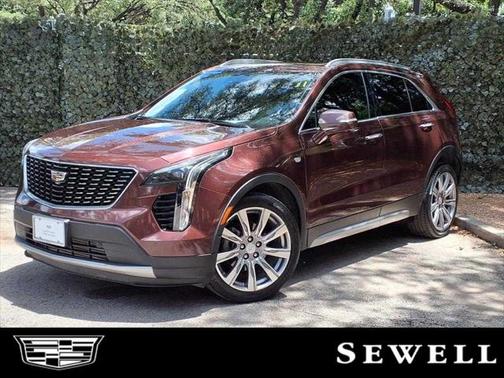 2022 Cadillac XT4 Premium Luxury