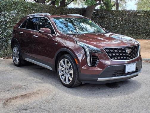 2022 Cadillac XT4 Premium Luxury