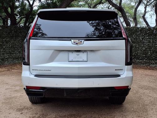 Crystal White Tricoat 2024 Cadillac Escalade Sport