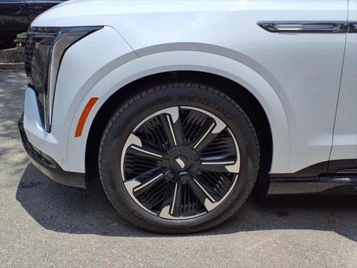 2025 Cadillac Escalade IQ Sport 2