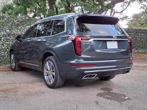 2022 Cadillac XT6 Premium Luxury FWD