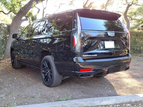 2022 Cadillac Escalade ESV Sport