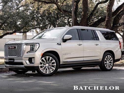 Photo 1 of 32 of 2021 GMC Yukon XL Denali