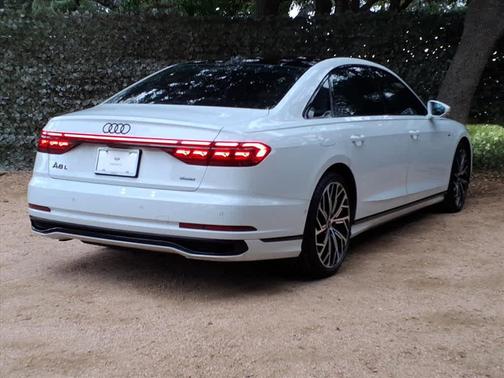2023 Audi A8 L 55 TFSI quattro Tiptronic