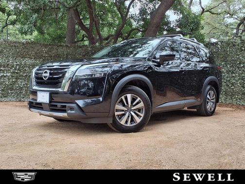 Super Black 2023 Nissan Pathfinder SL