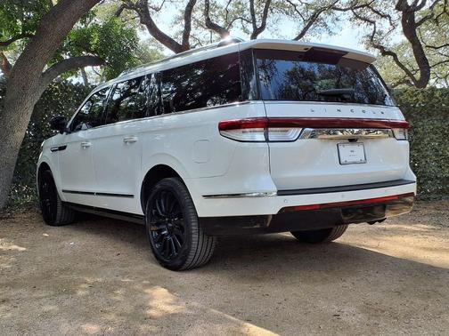 2023 Lincoln Navigator Black Label