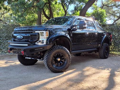 2022 Ford F-250 LARIAT 4WD Crew Cab 6.75 Box