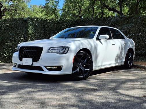 2023 Chrysler 300 Touring