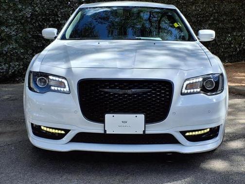 2023 Chrysler 300 Touring