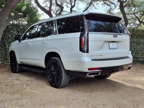 2022 Cadillac Escalade Premium Luxury