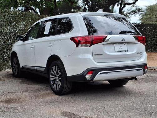 2019 Mitsubishi Outlander SE