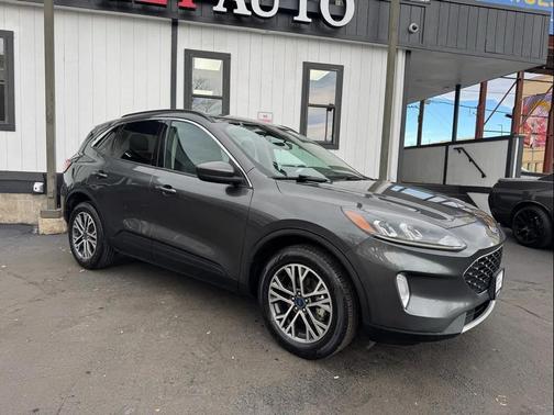 2020 Ford Escape SEL