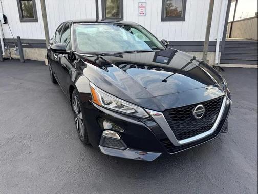 2022 Nissan Altima 2.5 SV