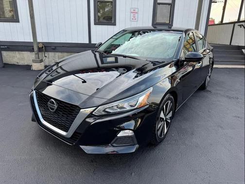 2022 Nissan Altima 2.5 SV