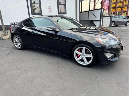 2013 Hyundai Genesis Coupe 3.8 Track