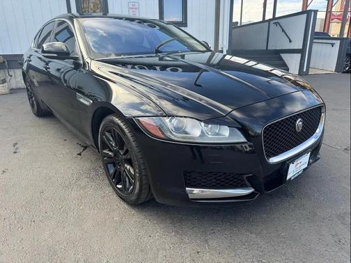2018 Jaguar XF 35t Premium