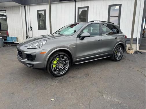 2016 Porsche Cayenne Cayenne S E-Hybrid