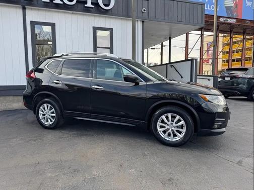 2018 Nissan Rogue SV