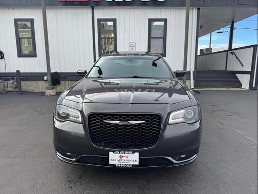 2017 Chrysler 300 S