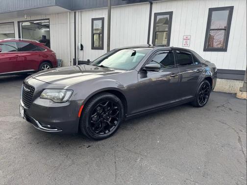 2017 Chrysler 300 S