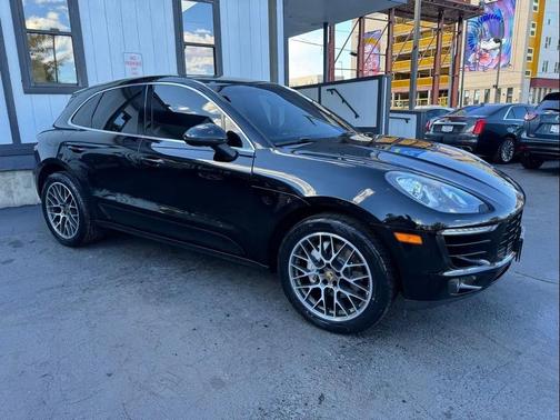 2015 Porsche Macan S