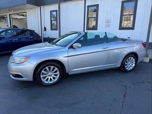 2012 Chrysler 200 Touring
