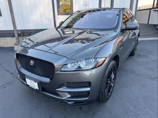 2017 Jaguar F-PACE 35t Prestige