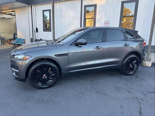 2017 Jaguar F-PACE 35t Prestige