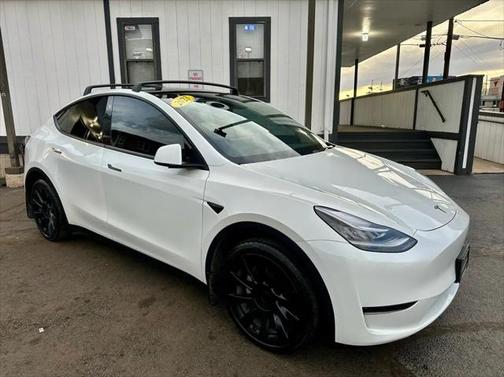 2023 Tesla Model Y Long Range Dual Motor All-Wheel Drive