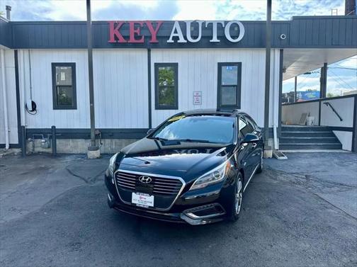 2017 Hyundai SONATA Hybrid Limited