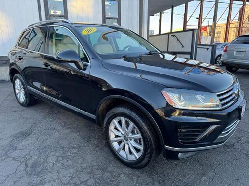 2015 Volkswagen Touareg TDI Sport w/Technology
