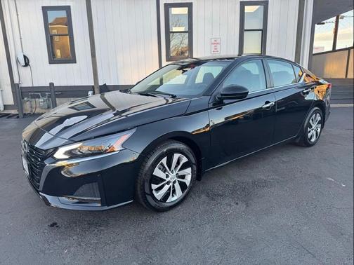 2023 Nissan Altima S FWD