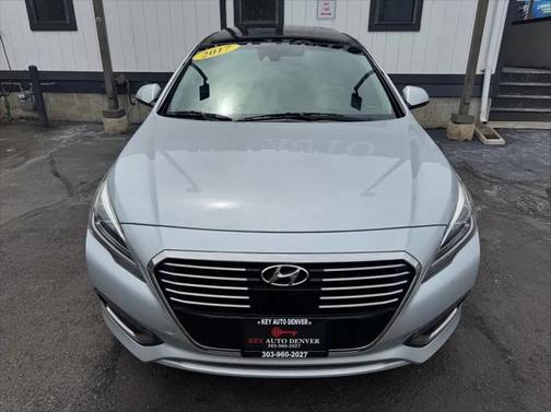 2017 Hyundai SONATA Hybrid Limited