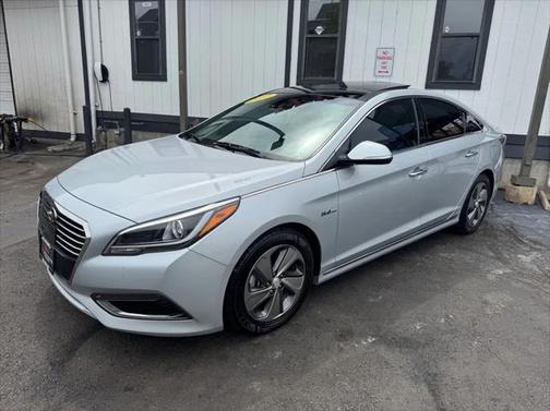 2017 Hyundai SONATA Hybrid Limited