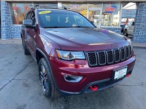 Photo 5 of 25 of 2017 Jeep Grand Cherokee Trailhawk