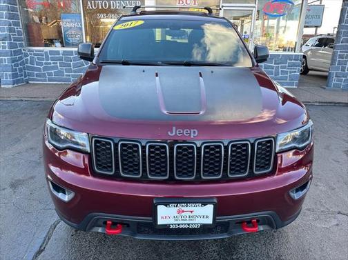 Photo 4 of 25 of 2017 Jeep Grand Cherokee Trailhawk
