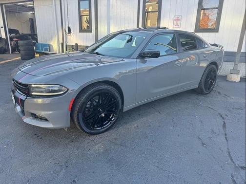 2017 Dodge Charger SXT