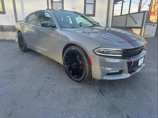 2017 Dodge Charger SXT