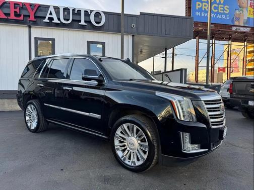 2017 Cadillac Escalade Platinum
