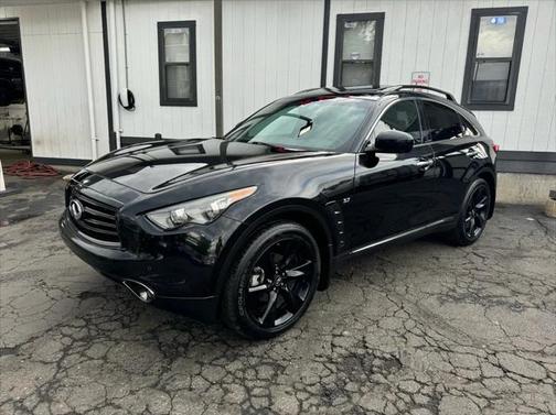 2016 INFINITI QX70 Base