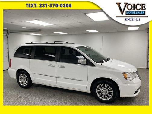 2015 Chrysler Town & Country Touring-L
