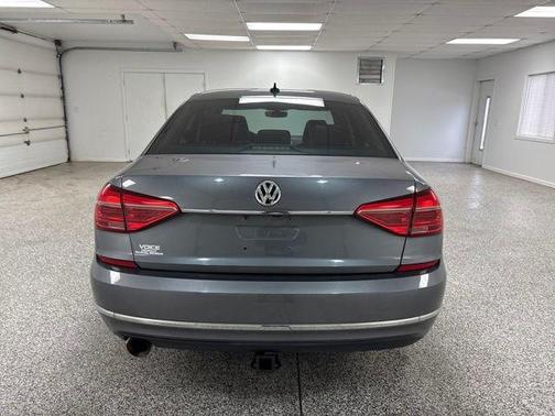2016 Volkswagen Passat SEL Premium
