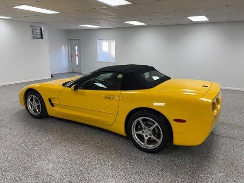 2001 Chevrolet Corvette Base