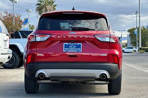 2020 Ford Escape SE